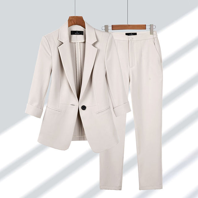 Women’s Blazer and Trousers Set Tailored Fit