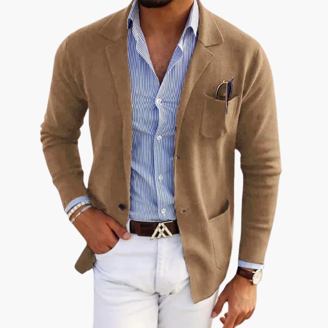 Men’s knit blazer with lapel collar and button closure