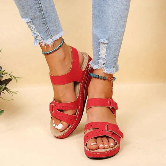 Women’s walking sandals adjustable straps